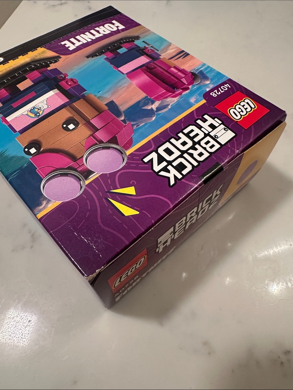 LEGO BrickHeadz Fortnite Cuddle Team Leader - Pink and Purple - Picture 3 of 3